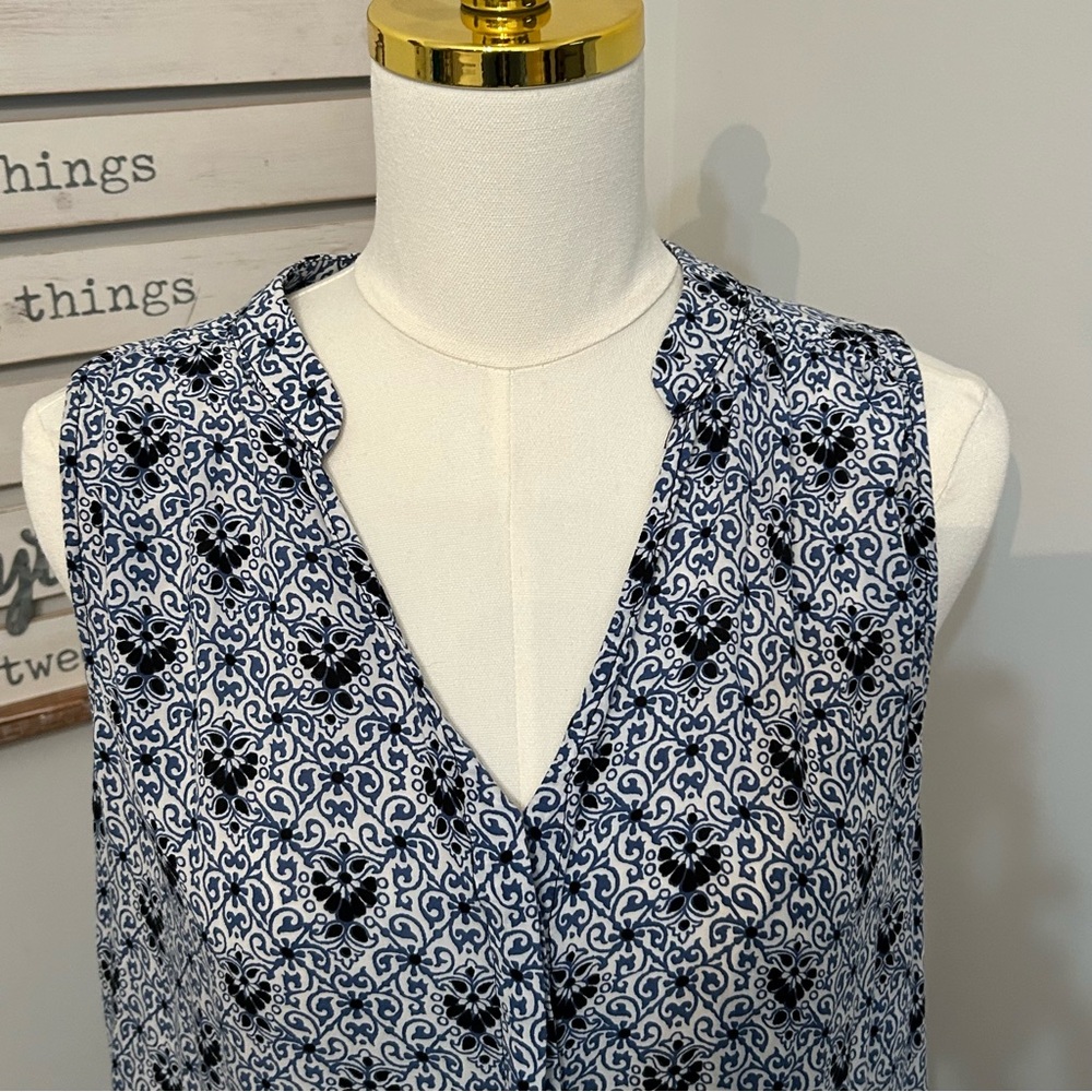 Lucy & Laurel Sleeveless Top Navy and White V-Neck Button Front Rayon Size XXL